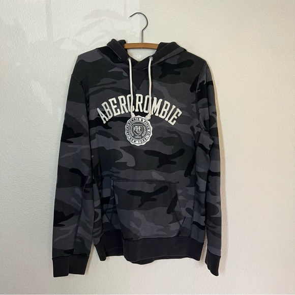 Abercrombie & Fitch Other - Men's Abercrombie and Fitch Pullover Hoodie Sweatshirt Camo Size M